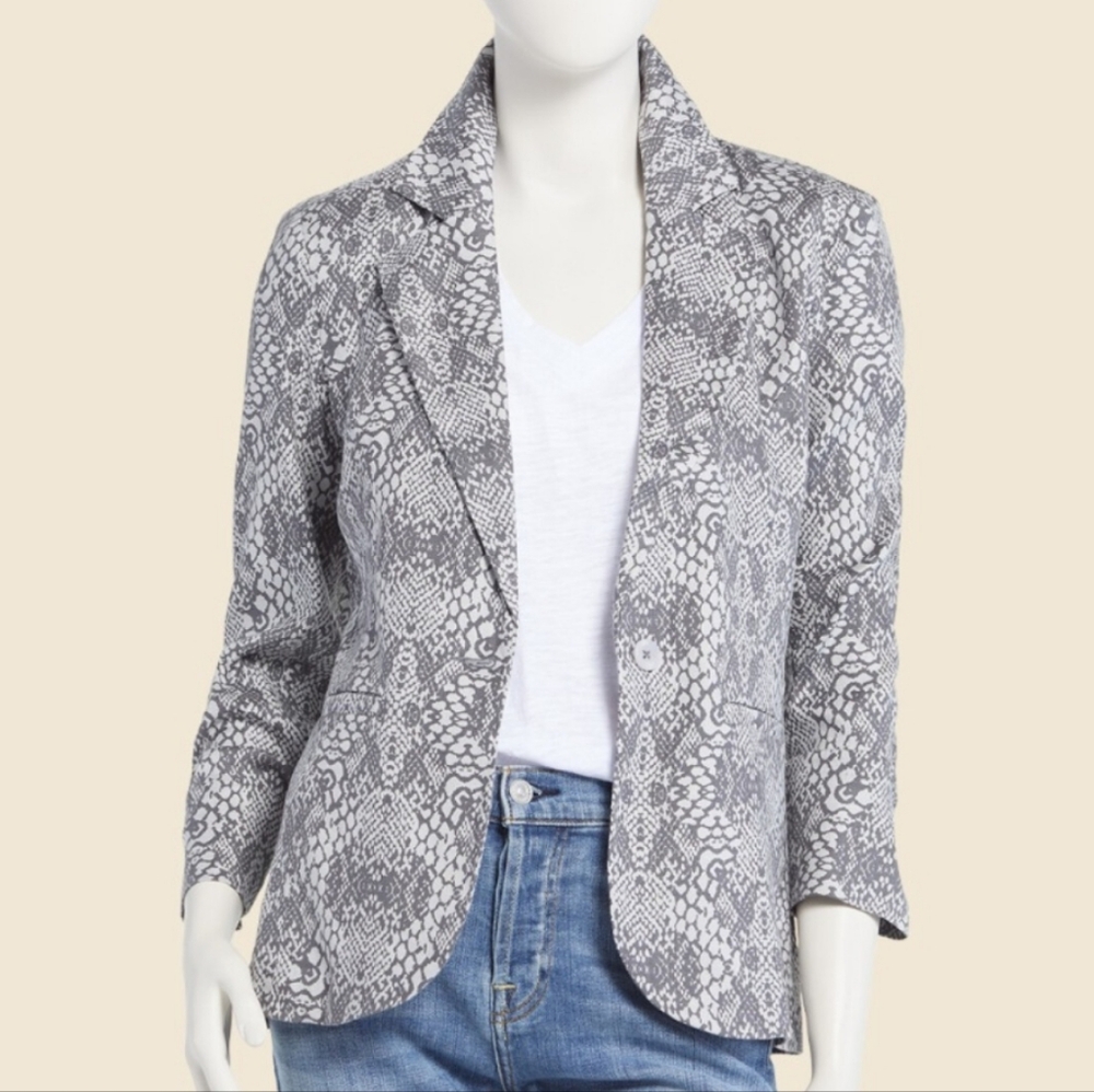 Level 99• Grey faux snake skin blazer, Sz S